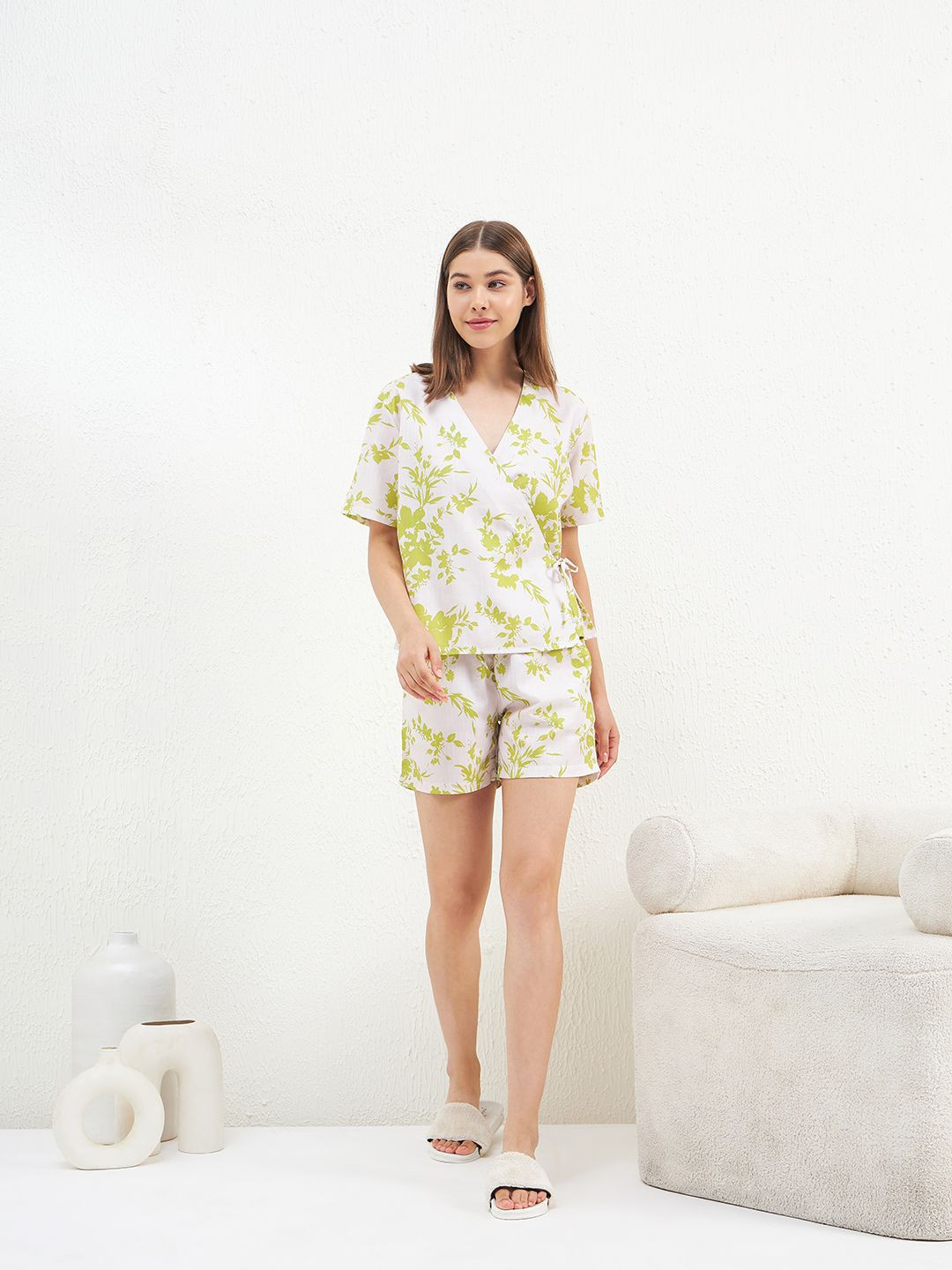 

Sweet Dreams Women Floral Printed Pure Cotton Night suit, White