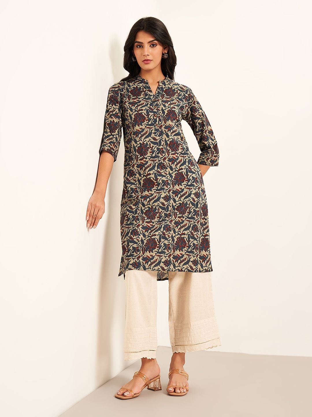 

RANGMANCH BY PANTALOONS Floral Printed Mandarin Collar Straight Kurta, Navy blue