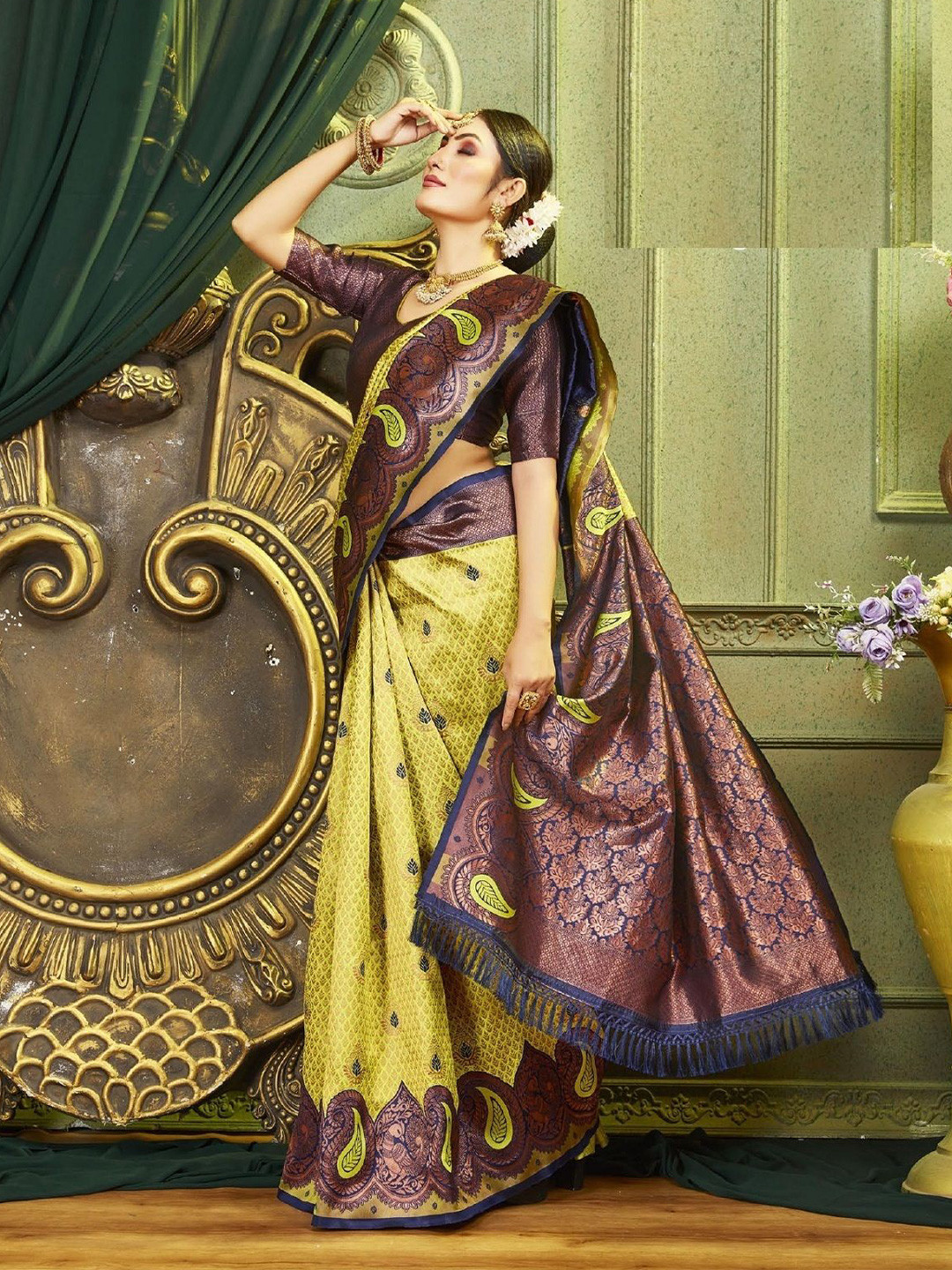 

Aika Woven Design Zari Satin Saree, Green