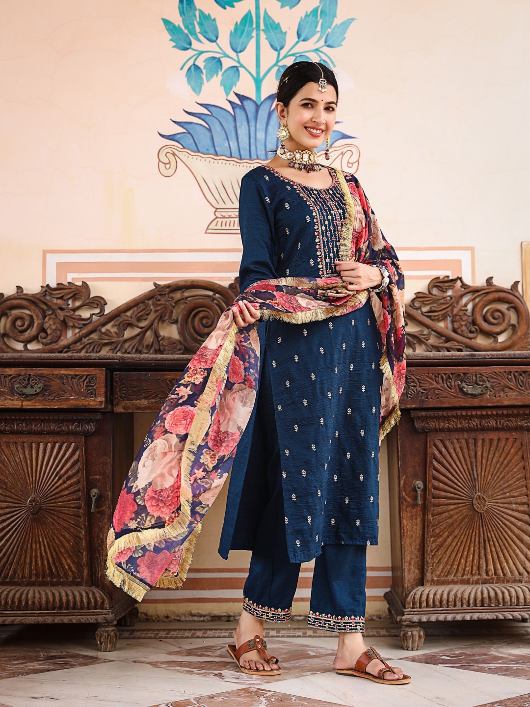 

AMIRAS INDIAN ETHNIC WEAR Floral Embroidered Sequinned Work Kurta With Trouser & Dupatta, Navy blue