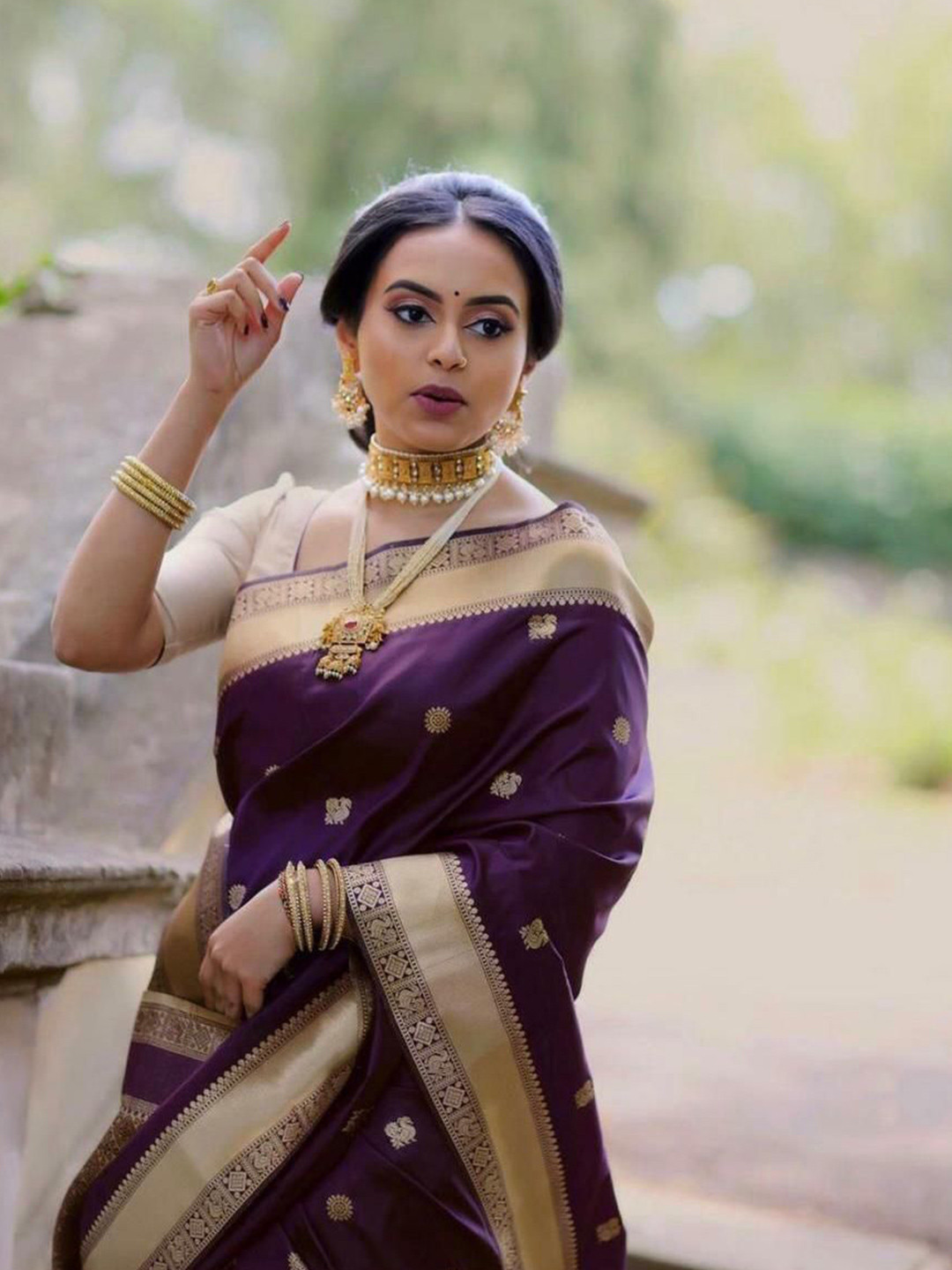 

Upalksh Woven Design Zari Banarasi Saree, Purple