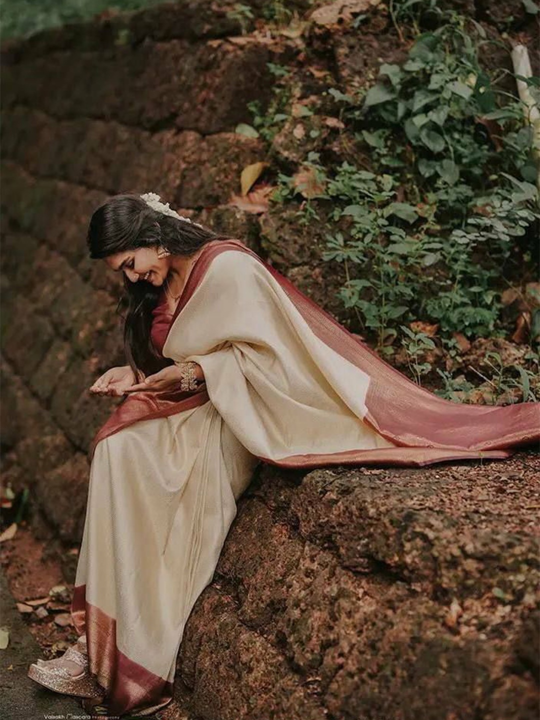 

Upalksh Woven Design Zari Kanjeevaram Saree, Beige