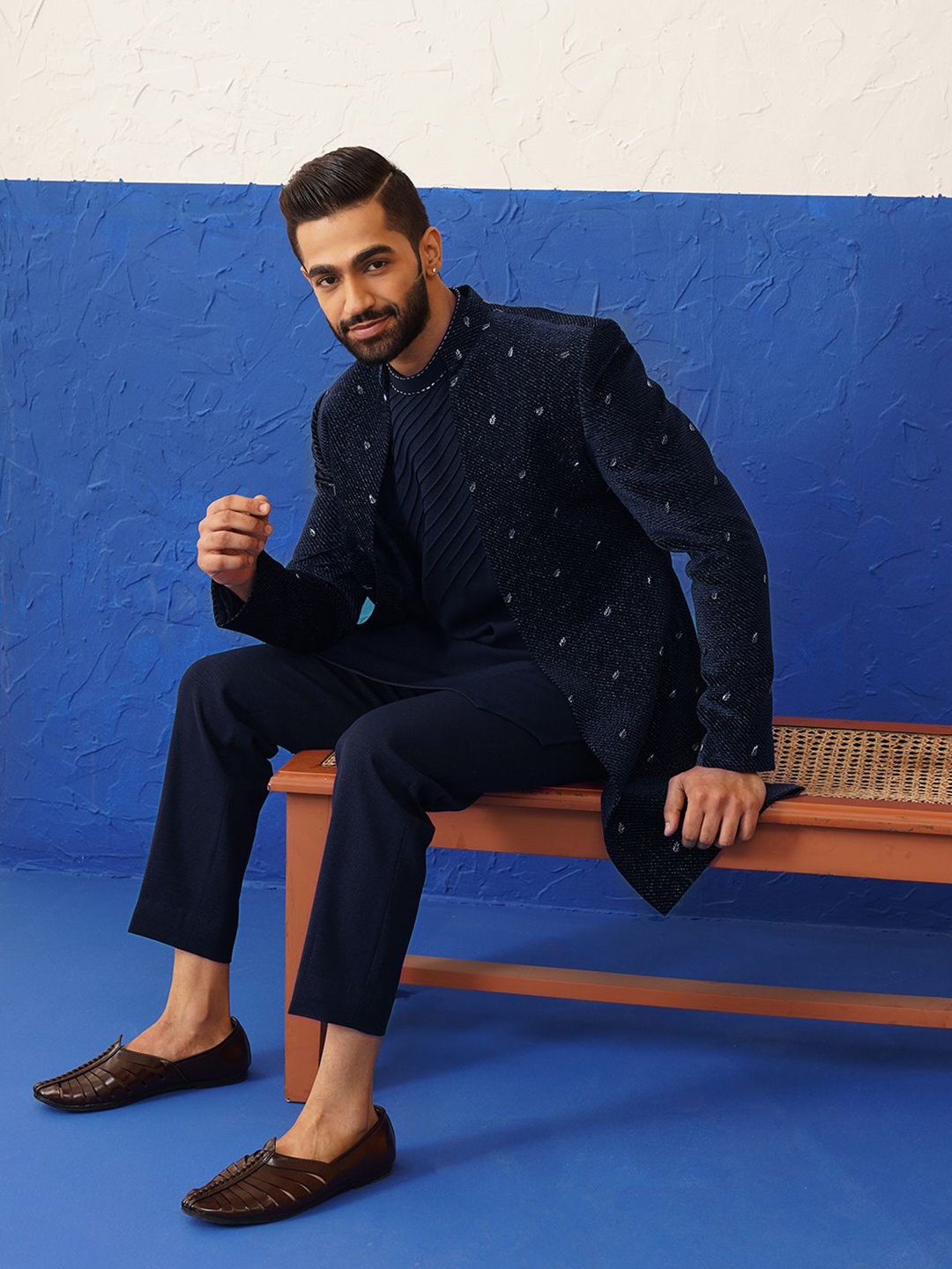 

TheEthnic.Co Men Embroidered Mandarin Collar Sherwani Set, Navy blue
