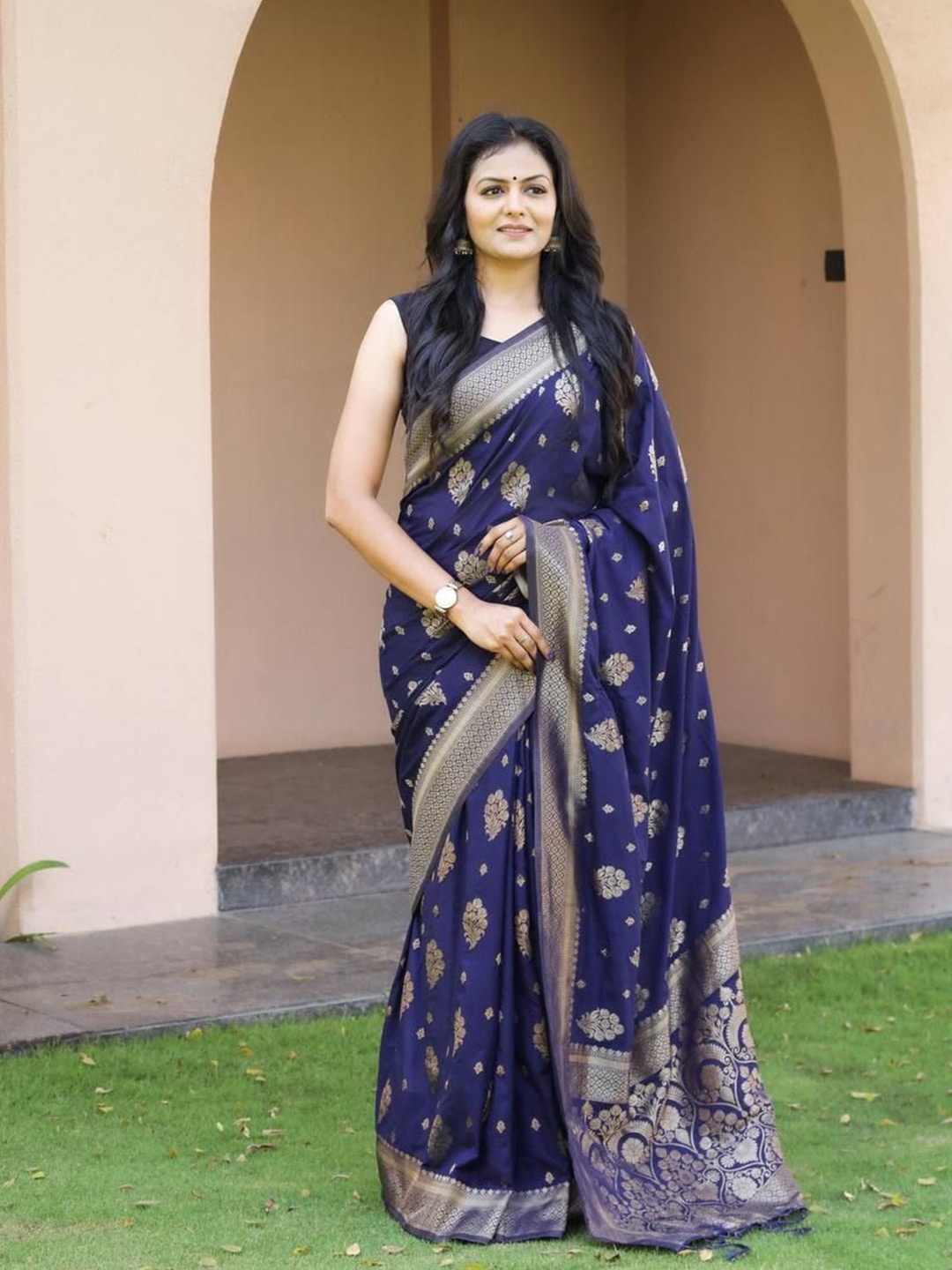 

Upalksh Ethnic Motifs Woven Design Zari Kanjeevaram Saree, Blue