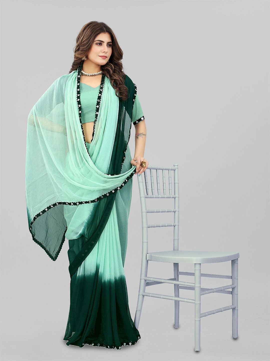 

Aika Colourblocked Sequinned Pure Georgette Saree, Green