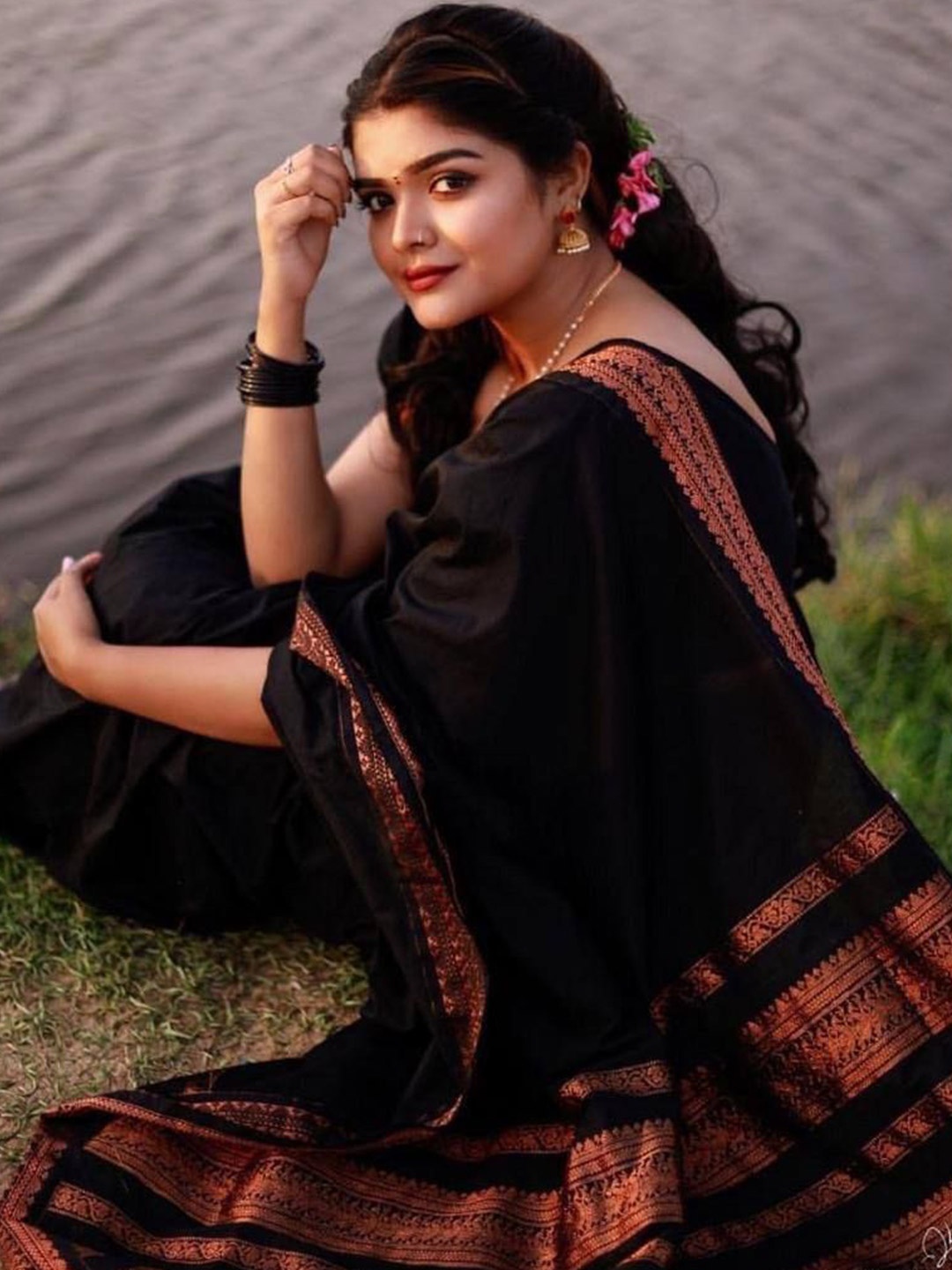 

Upalksh Woven Design Zari Banarasi Saree, Black