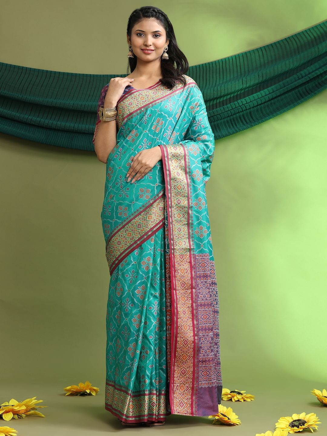 

Pionex Ethnic Motifs Zari Pure Silk Patola Saree, Green