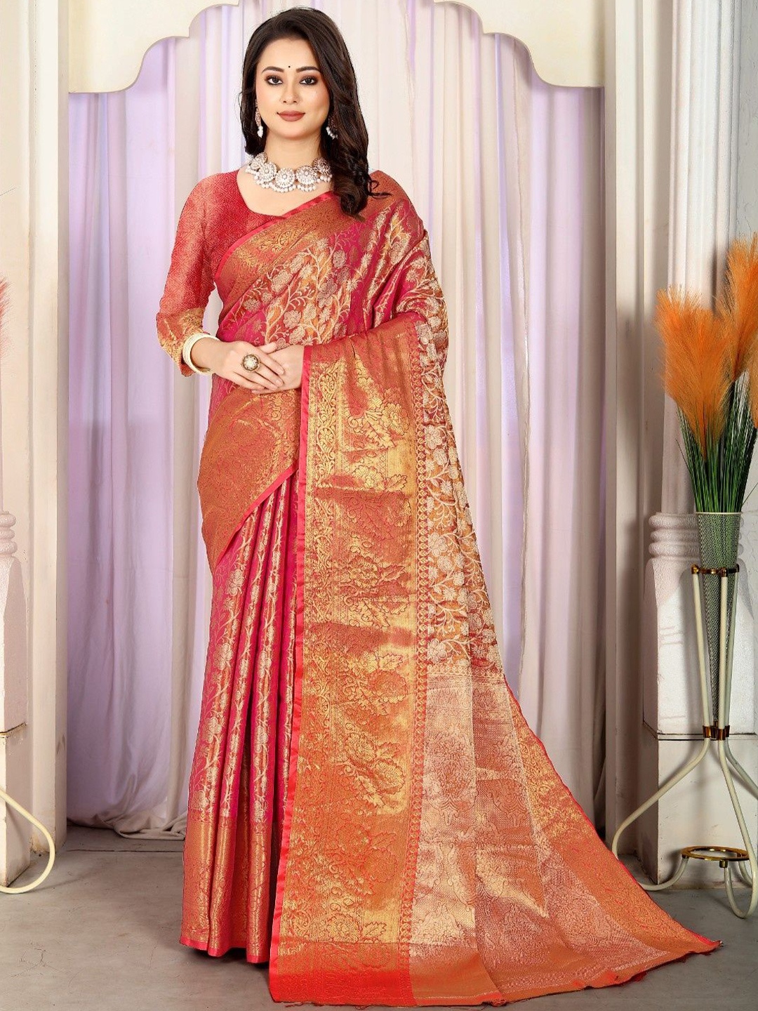 

Jhilmil Fashion Woven Design Zari Pure Silk Kanjeevaram Saree, Pink