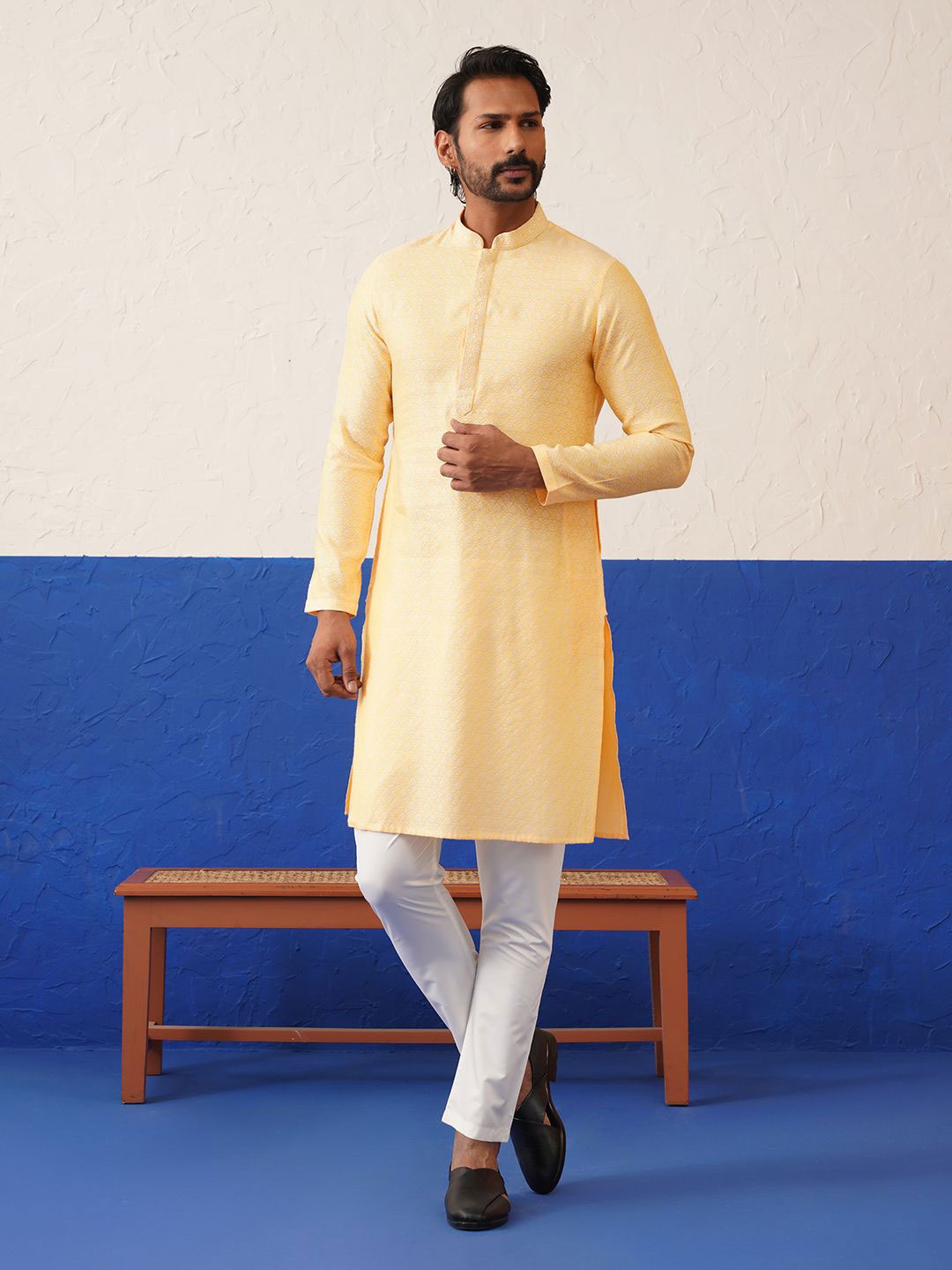 

TheEthnic.Co Floral Printed Mandarin Collar Pure Cotton Straight Kurta with Trousers, Yellow