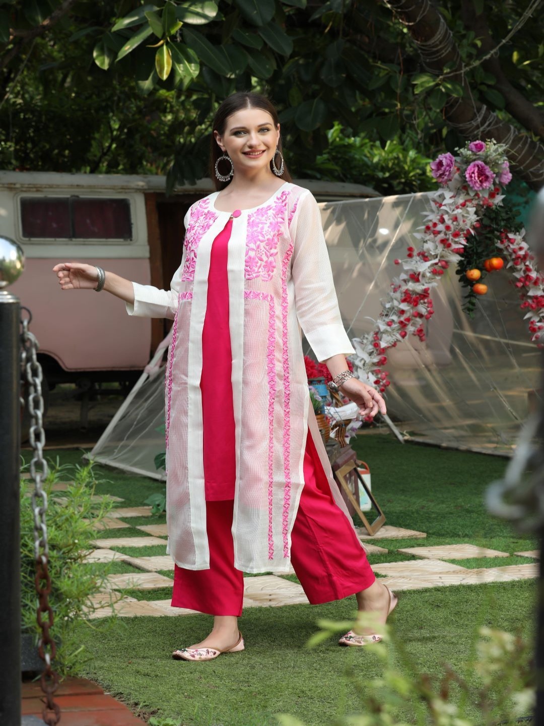 

SHADES OF FAASHION Women Regular Kurta with Trousers, Pink