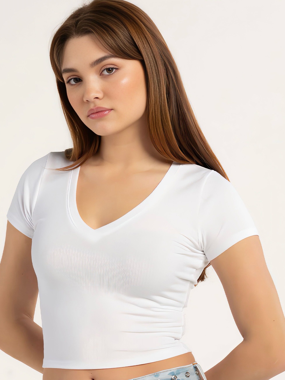 

sollobell V-Neck Cotton Crop Top, White