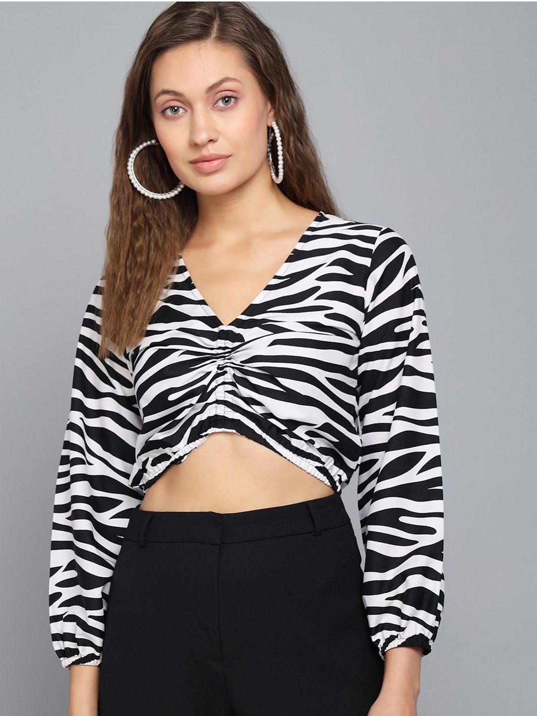 

CULPI Women Animal Printed Crop Top, Black