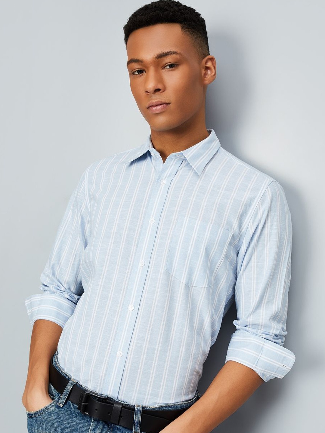 

max Men Slim Fit Spread Collar Vertical Striped Cotton Casual Shirt, Blue
