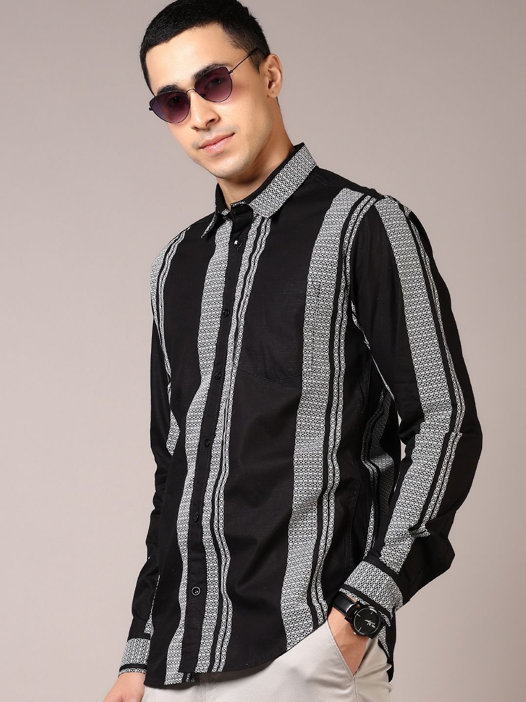 

V-Mart Men Spread Collar Vertical Striped Cotton Casual Shirt, Black