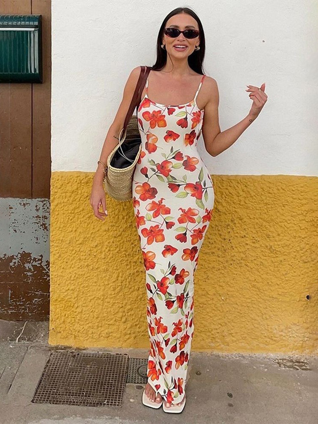 

LULU & SKY Women Floral Printed Backless Maxi Dress, White