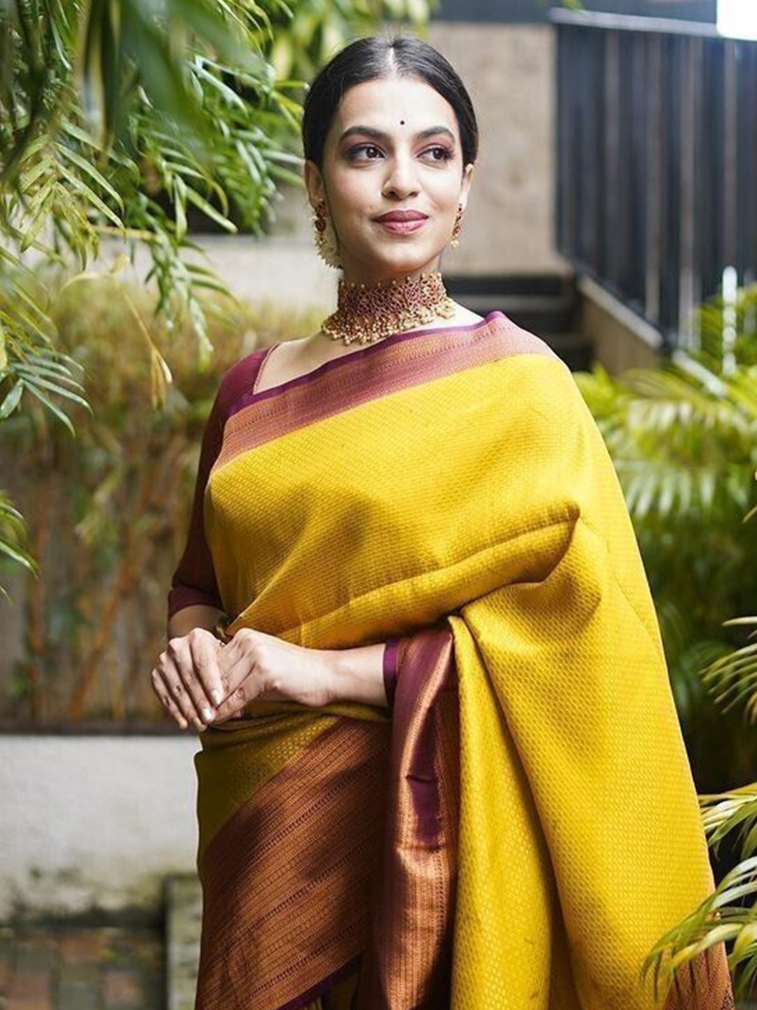 

Upalksh Woven Design Zari Pure Cotton Patola Saree, Yellow