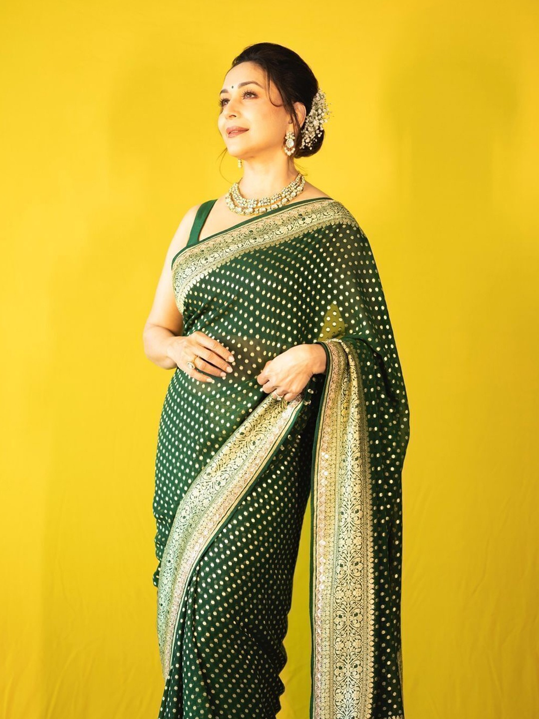 

Upalksh Woven Design Zari Banarasi Saree, Green