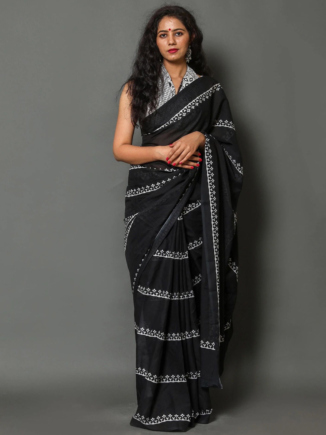 

Craft Musium Pure Cotton Bagru Saree, Black