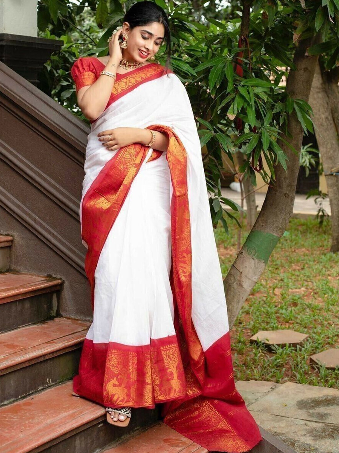

Upalksh Zari Kanjeevaram Saree, White