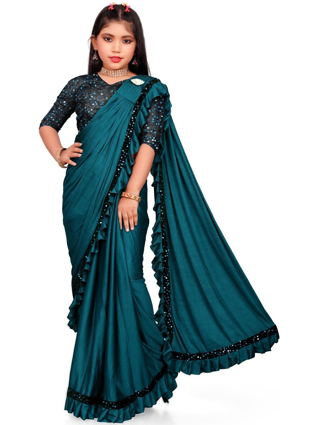

Aika Embellished Sequinned Saree, Green
