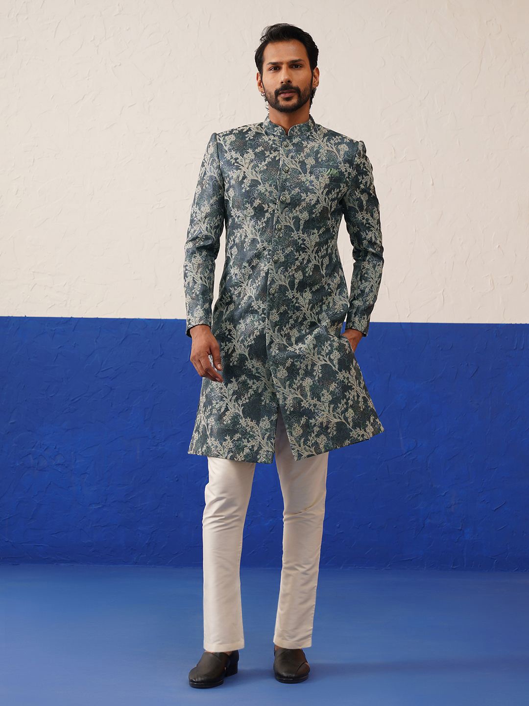 

TheEthnic.Co Men Printed Digital Jacquard Indo Sherwani Set, Green
