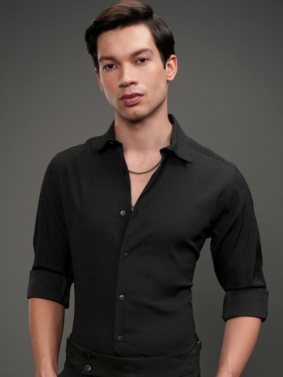 

HIGHLANDER Men Popcorn Textured Slim Fit Occasion Shirt, Black