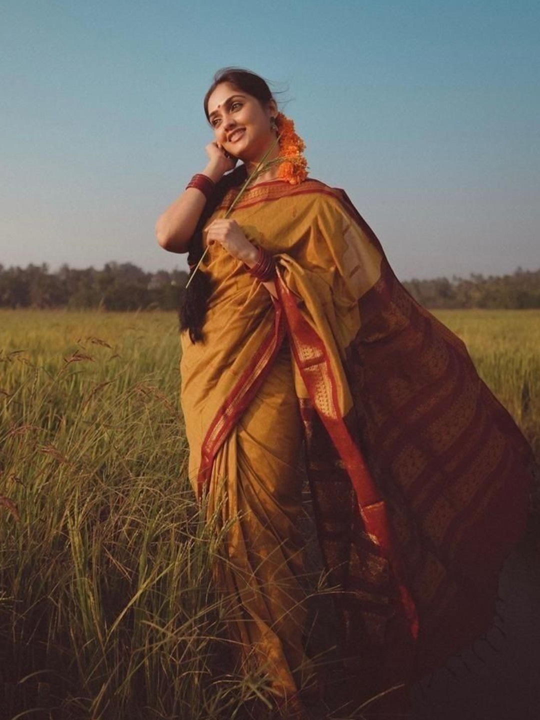 

Upalksh Woven Design Zari Jamdani Saree, Yellow