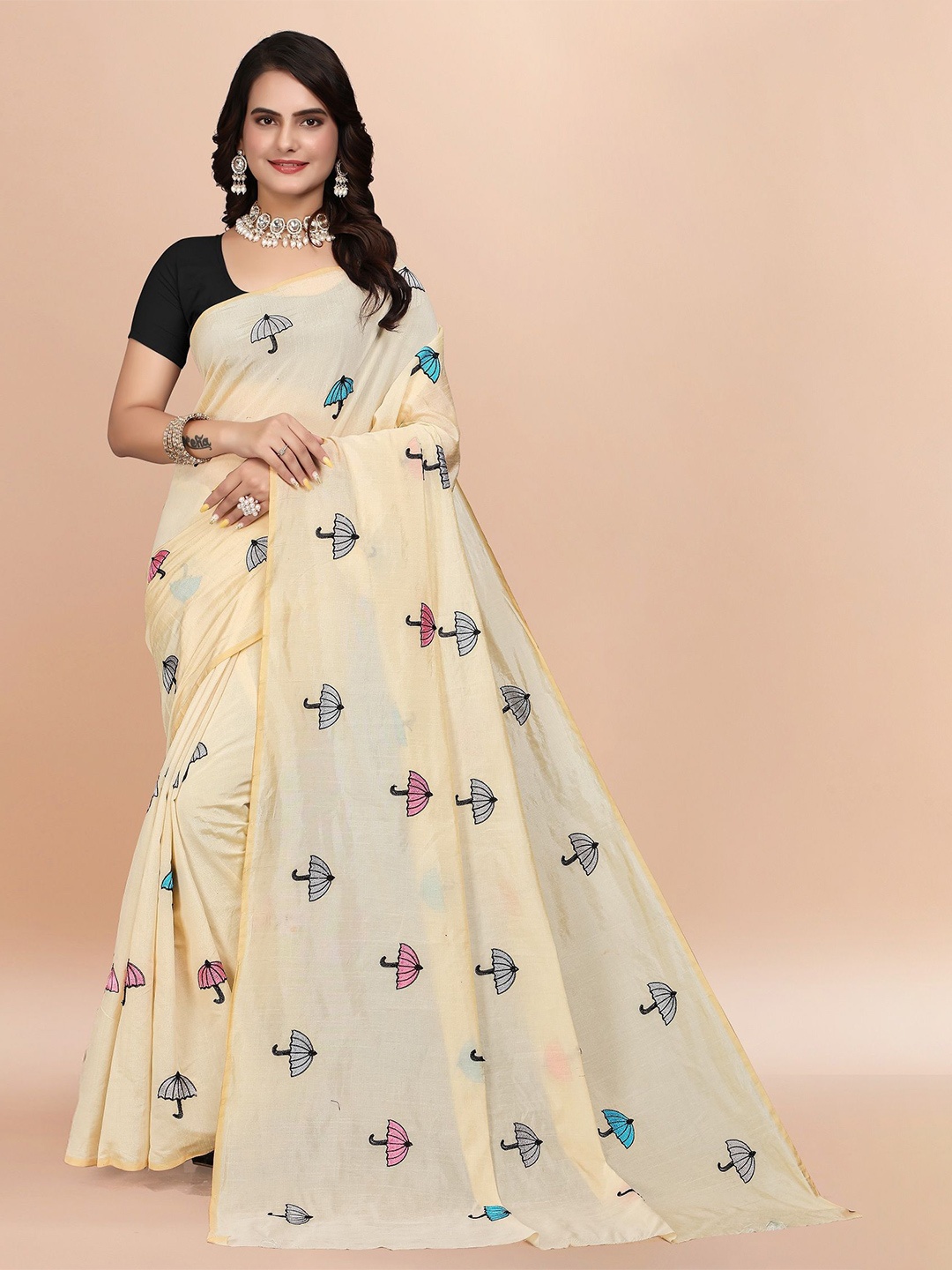 

Aika Ethnic Motifs Net Saree, Cream