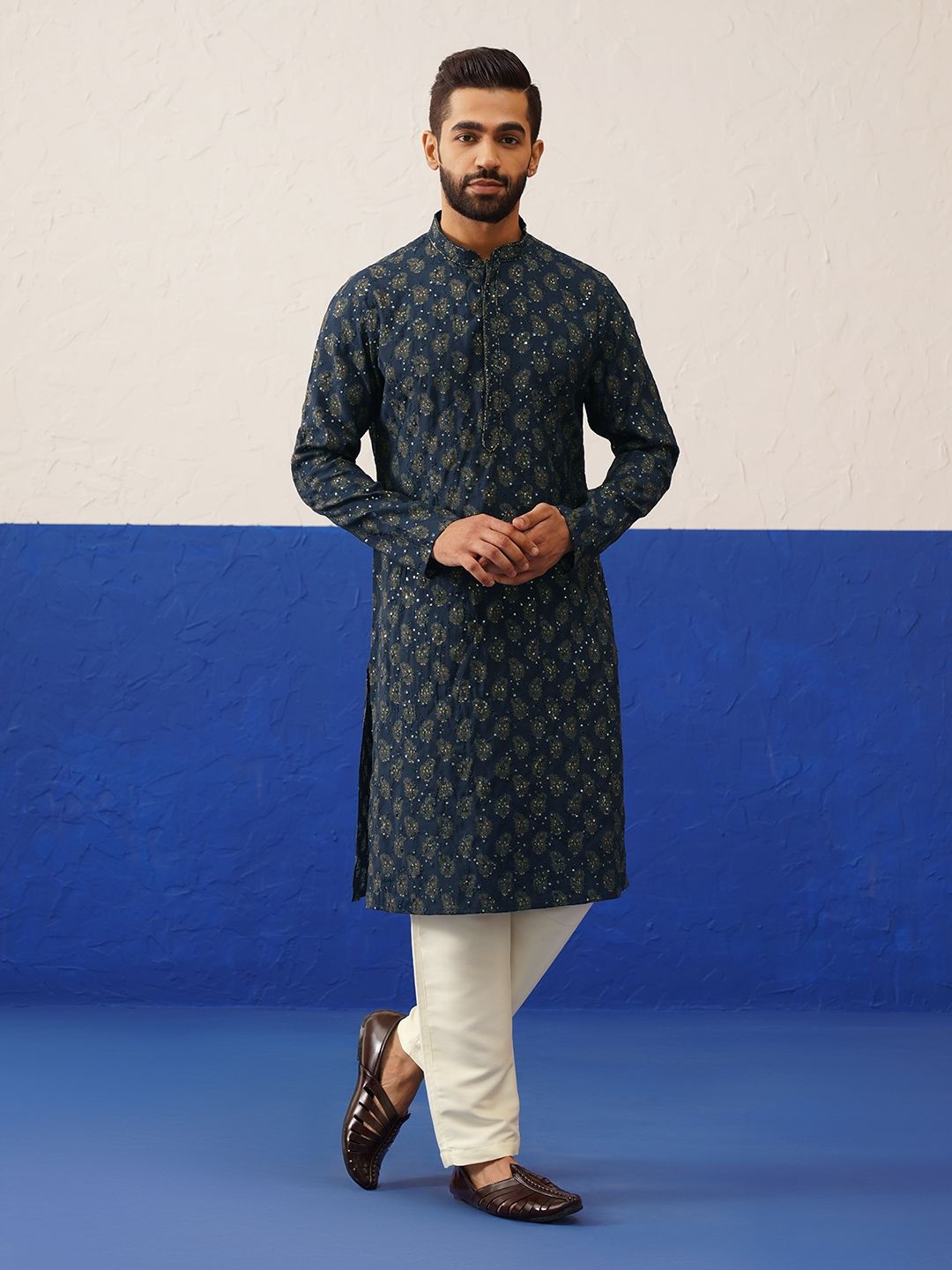 

TheEthnic.Co Geometric Woven Design Mandarin Collar Straight Kurta, Navy blue