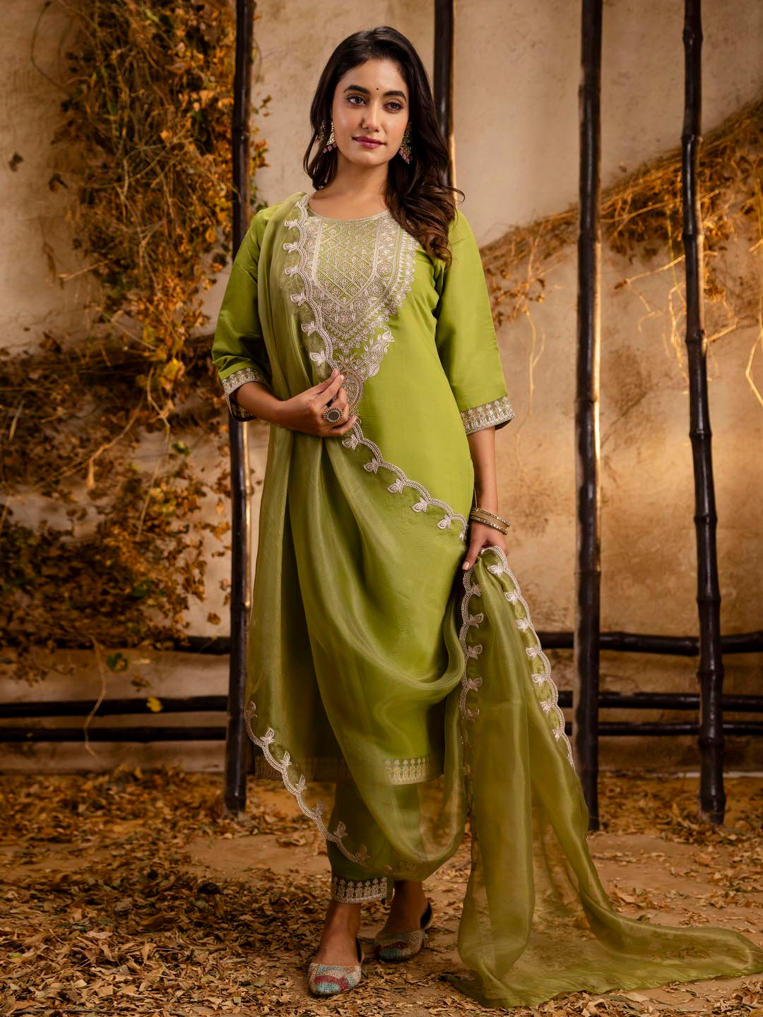 

VredeVogel Floral Embroidered Sequinned Straight Kurta With Trouser And Dupatta, Green