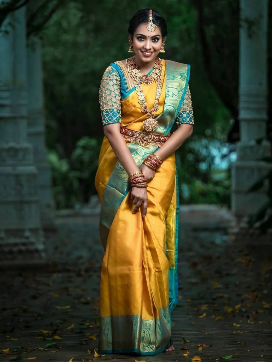

Upalksh Ethnic Motifs Woven Design Zari Banarasi Saree, Yellow