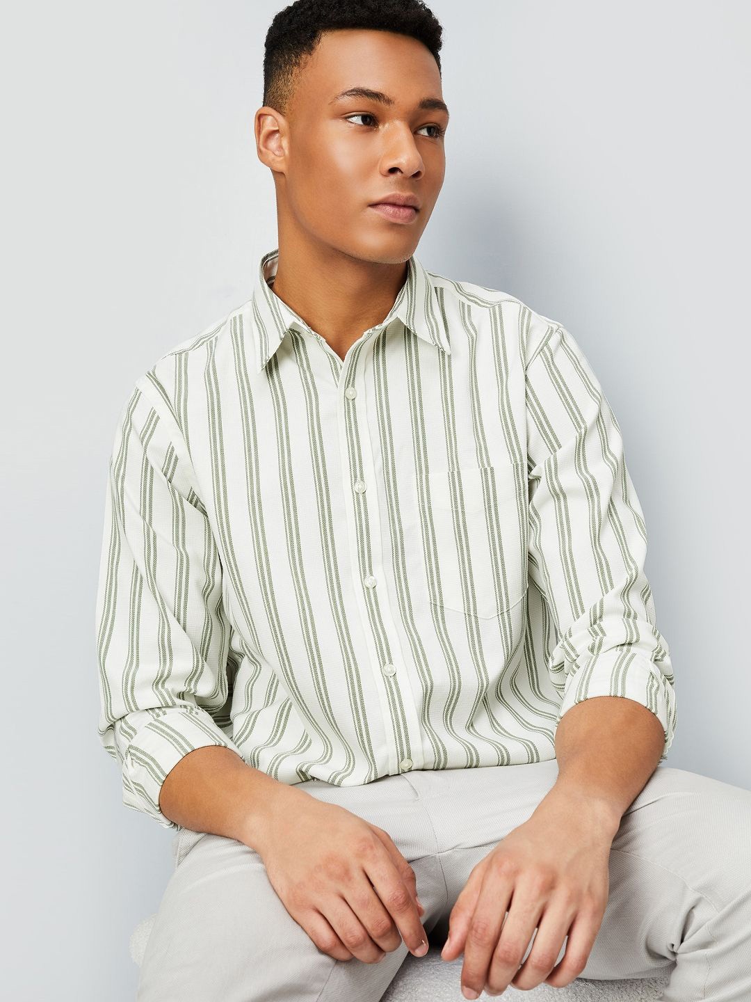 

max Men Spread Collar Vertical Striped Cotton Casual Shirt, White
