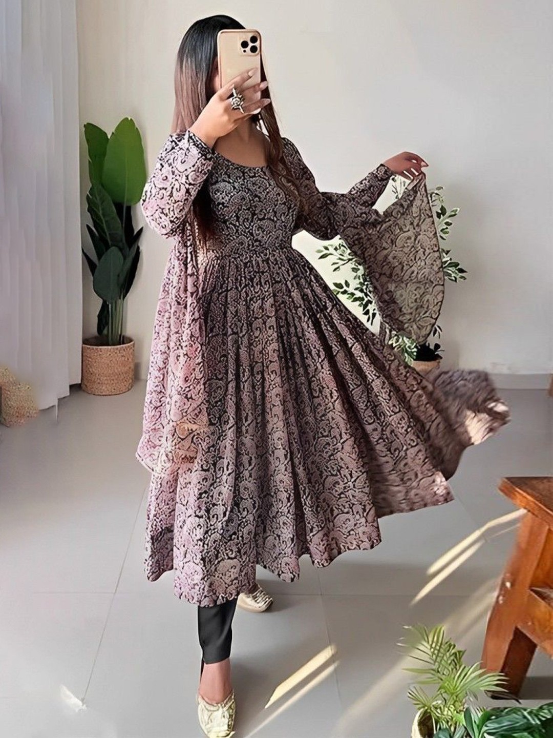

Lakshya Fashion Mart Women Paisley Printed Empire Kurta with Trousers & With Dupatta, Black