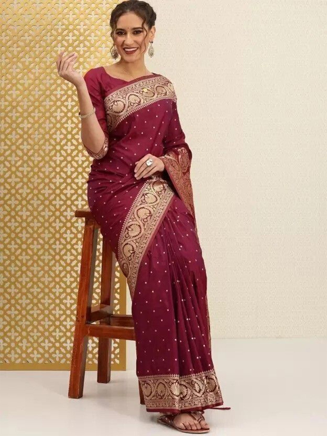 

Upalksh Woven Design Zari Pure Cotton Paithani Saree, Red