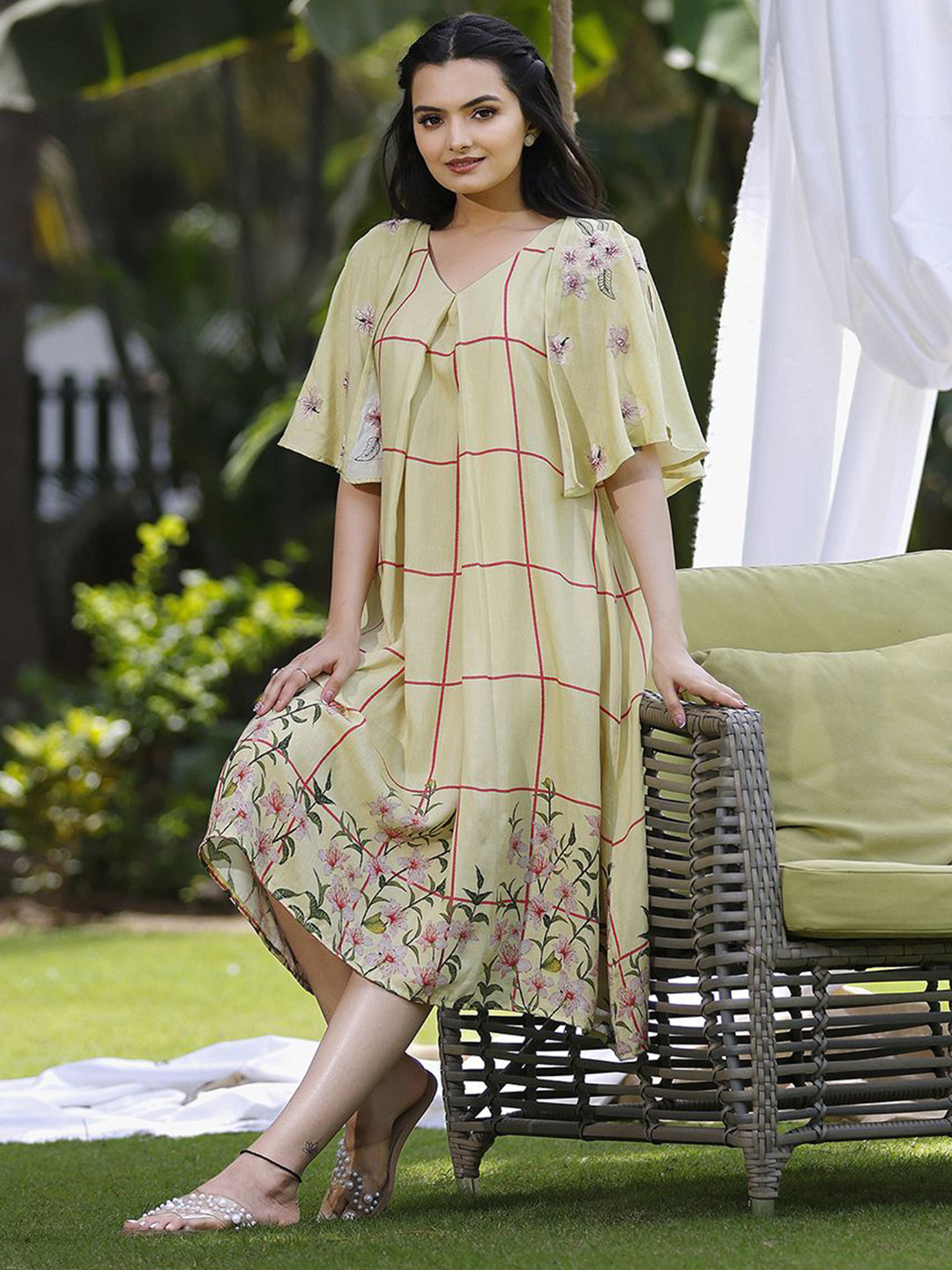 

SUKRUTI DESIGN Women Floral Printed A-Line Midi Dress, Yellow