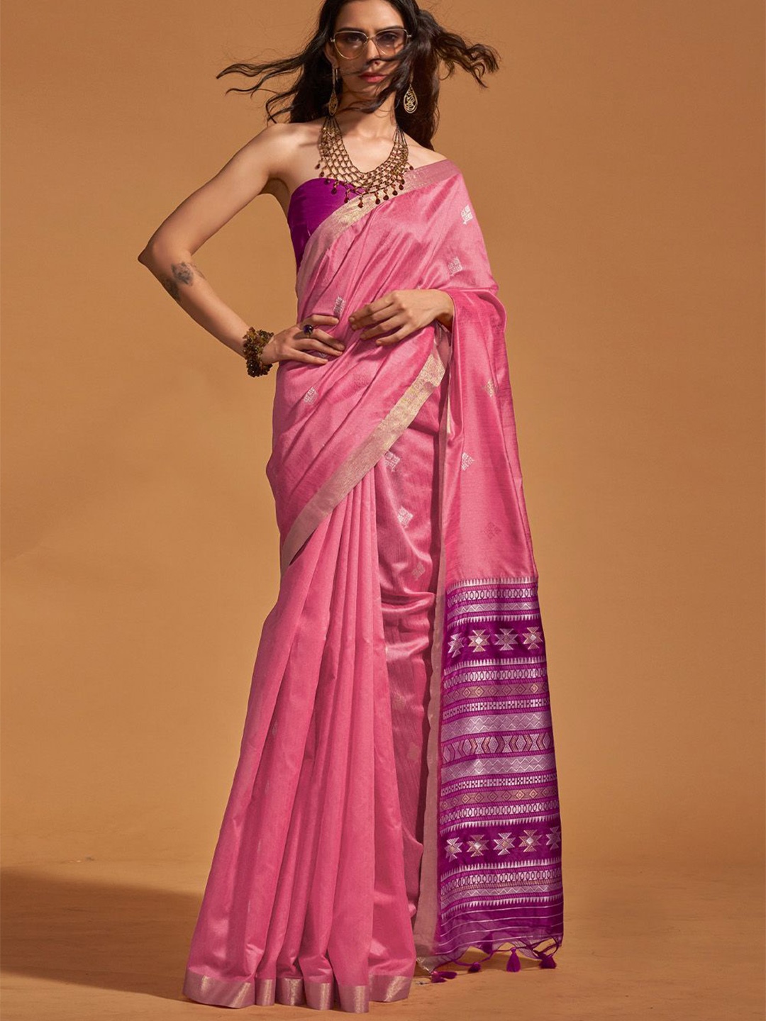 

PEENGAX Ethnic Motifs Woven Design Zari Banarasi Saree, Pink