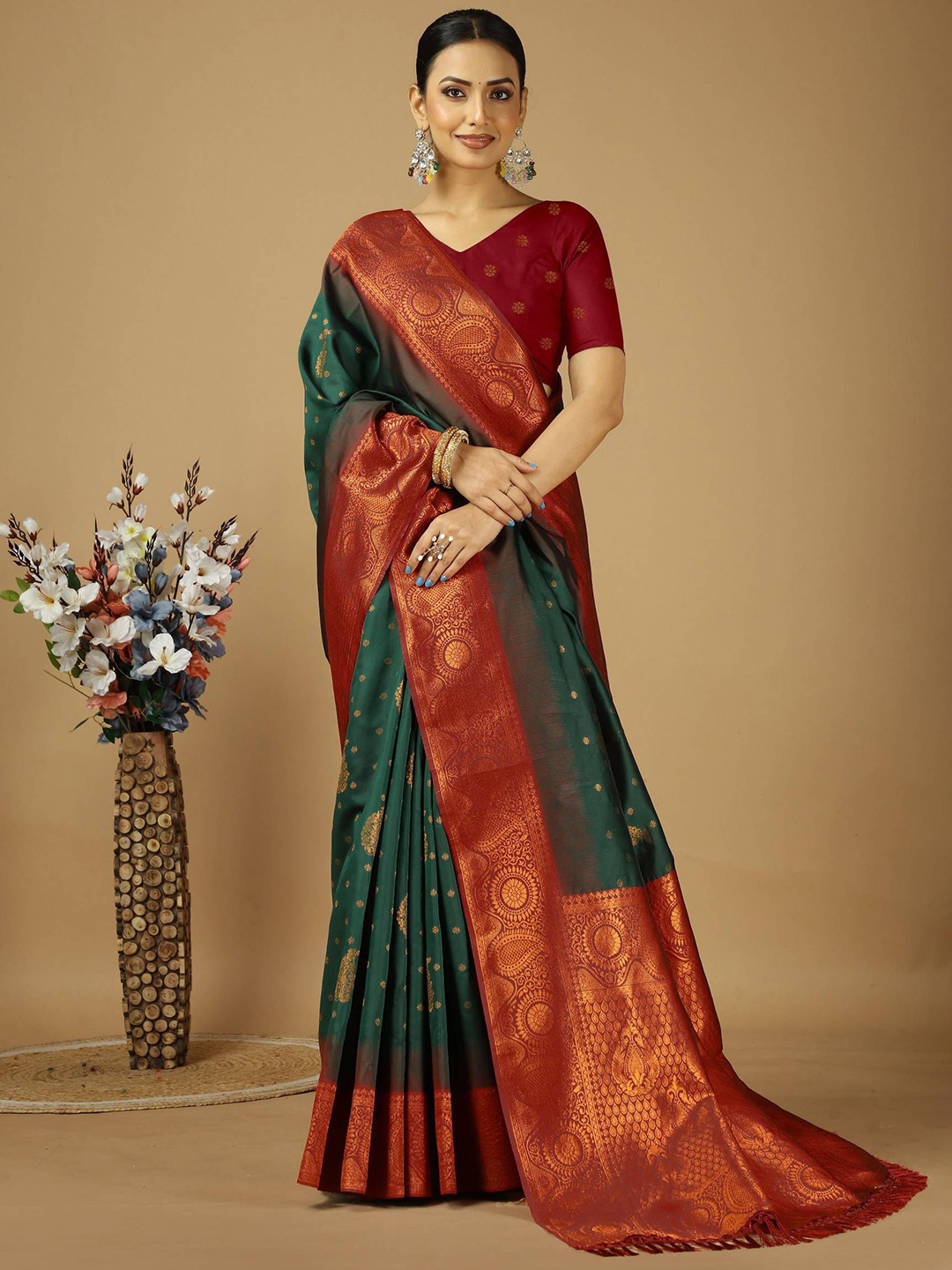 

HI FI NX Woven Design Zari Kanjeevaram Saree, Green