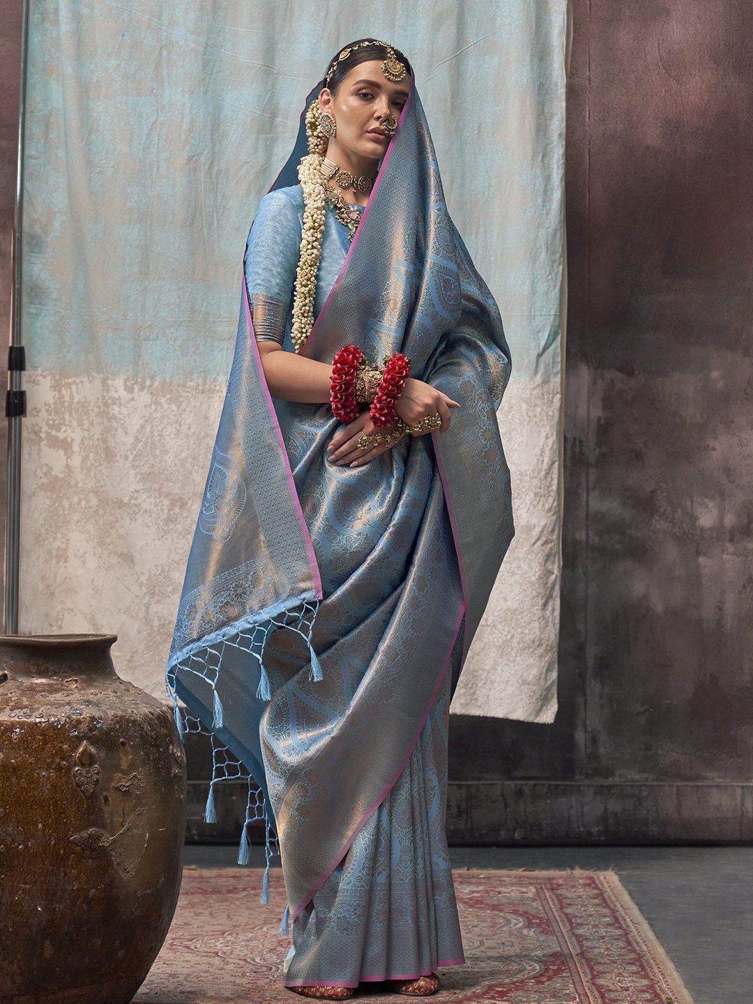 

PEENGAX Woven Design Kanjeevaram Saree, Turquoise blue