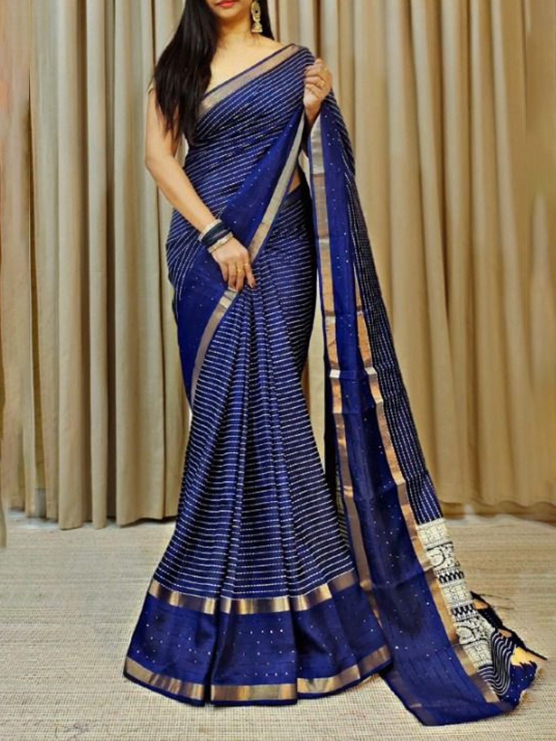 

Upalksh Striped Sequinned Pure Cotton Jamdani Saree, Blue