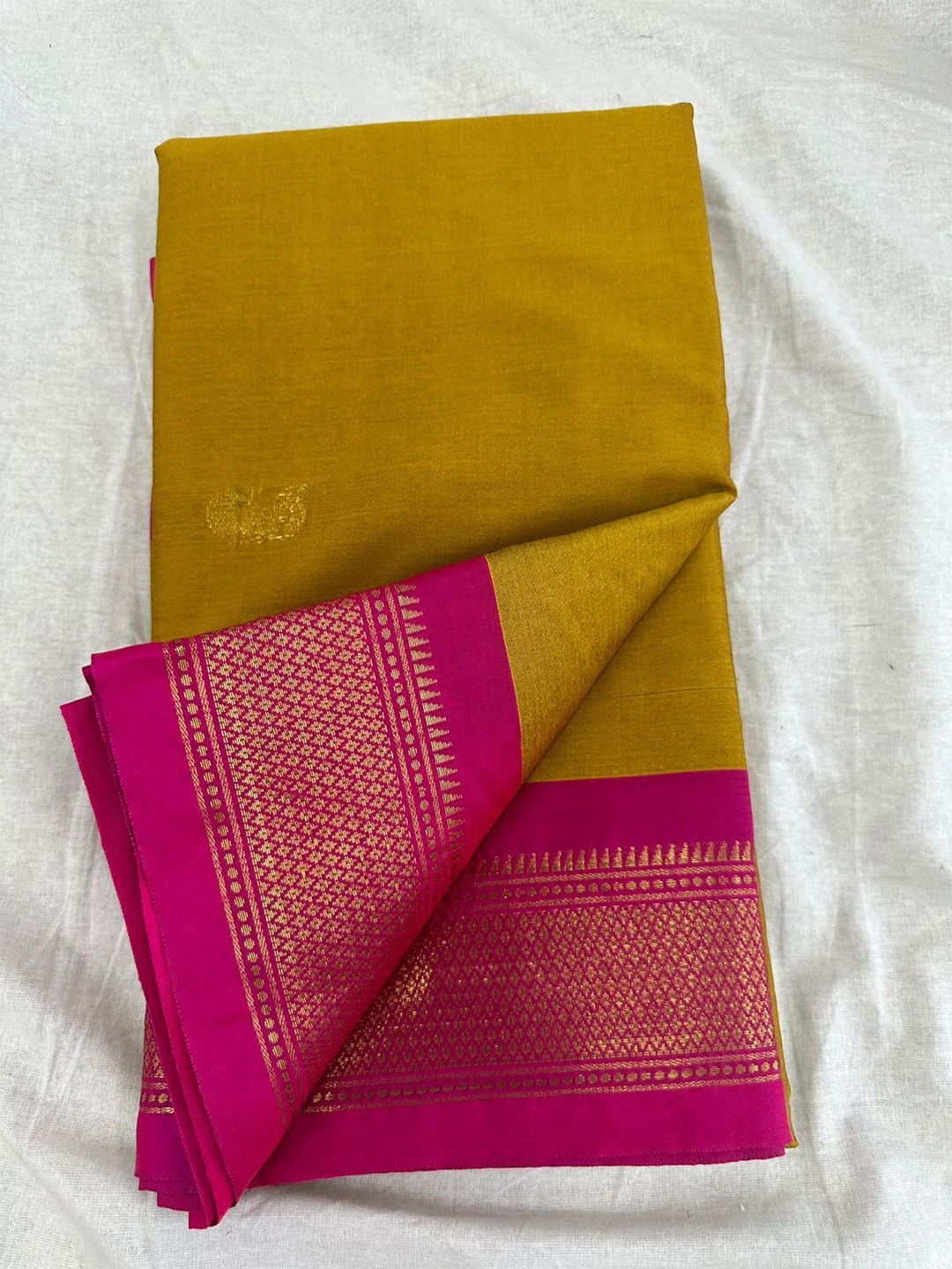 

Aika Woven Design Zari Pure Silk Banarasi Saree, Olive