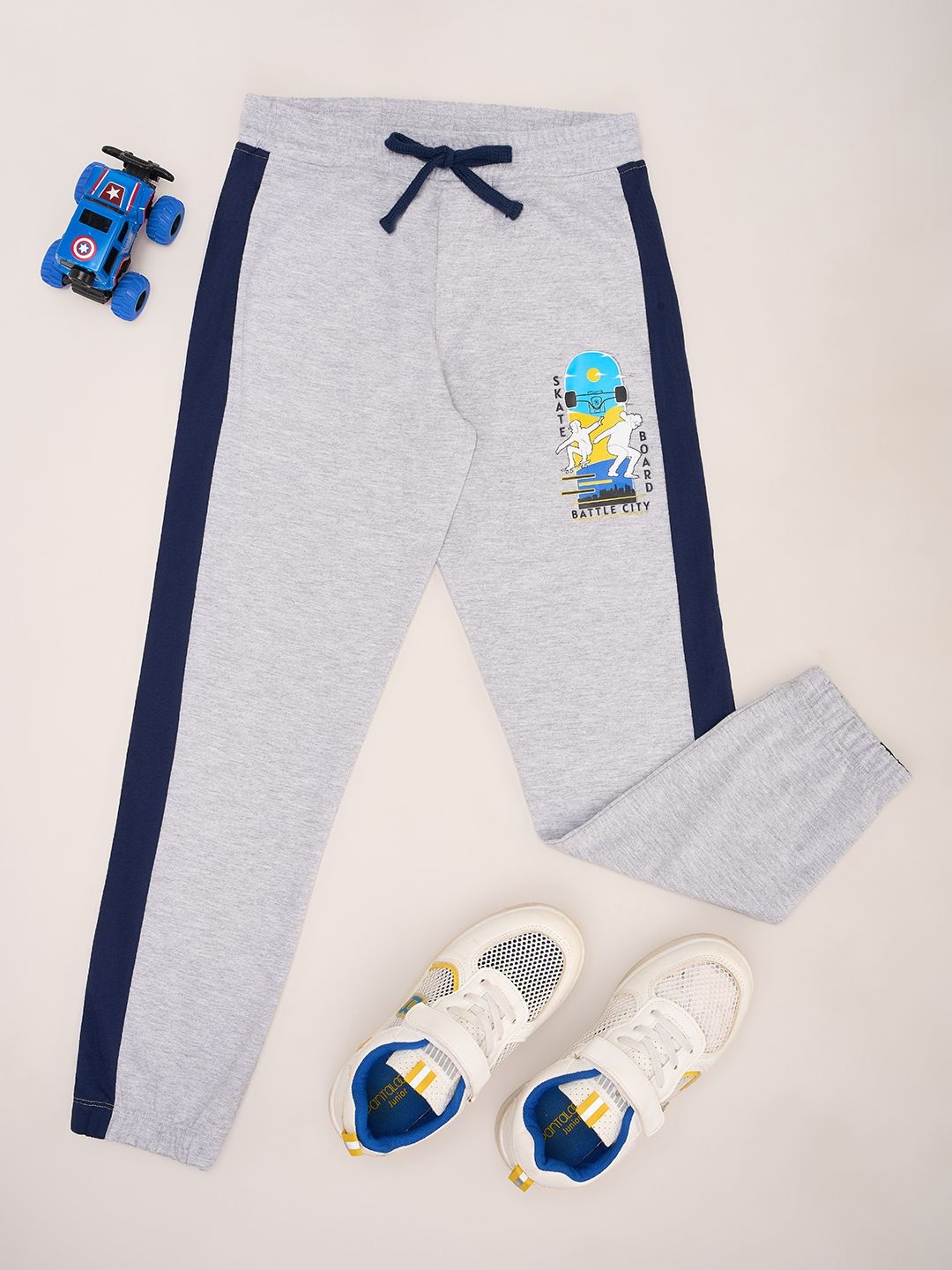 

Pantaloons Junior Boys Pure Cotton Slim Fit Track Pants, Grey