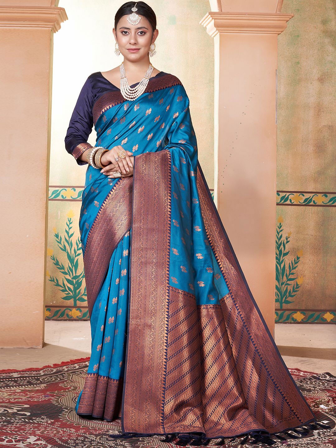 

Mitera Woven Design Zari Kanjeevaram Saree, Turquoise blue