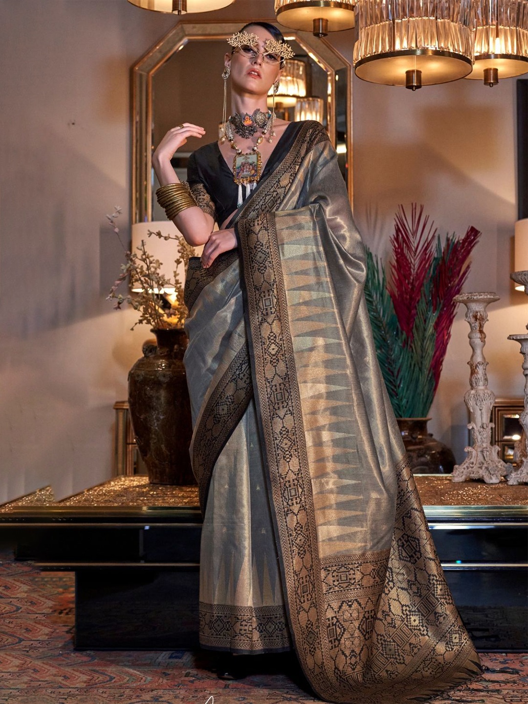 

PEENGAX Woven Design Zari Tissue Saree, Grey