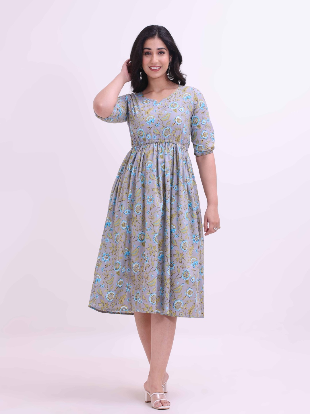 

Smartyhub Floral Printed Notch Neck Gathered or Pleated Pure Cotton A-Line Ethnic Dress, Grey