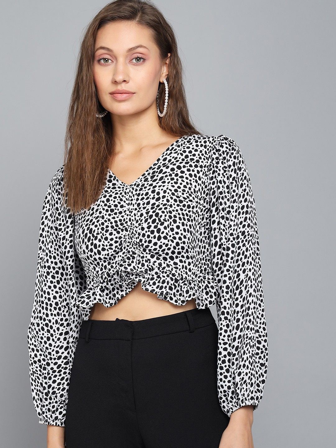 

CULPI Women Animal Printed Puff Sleeve Peplum Crop Top, Black