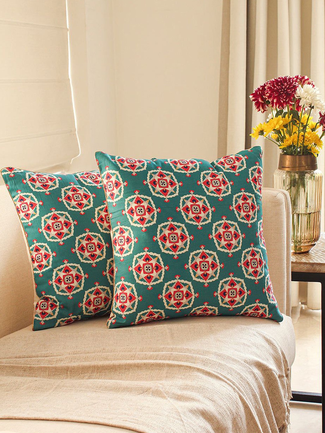 

TEAL BY CHUMBAK Teal & Red 2 Pieces Floral Cotton Square Cushion Covers