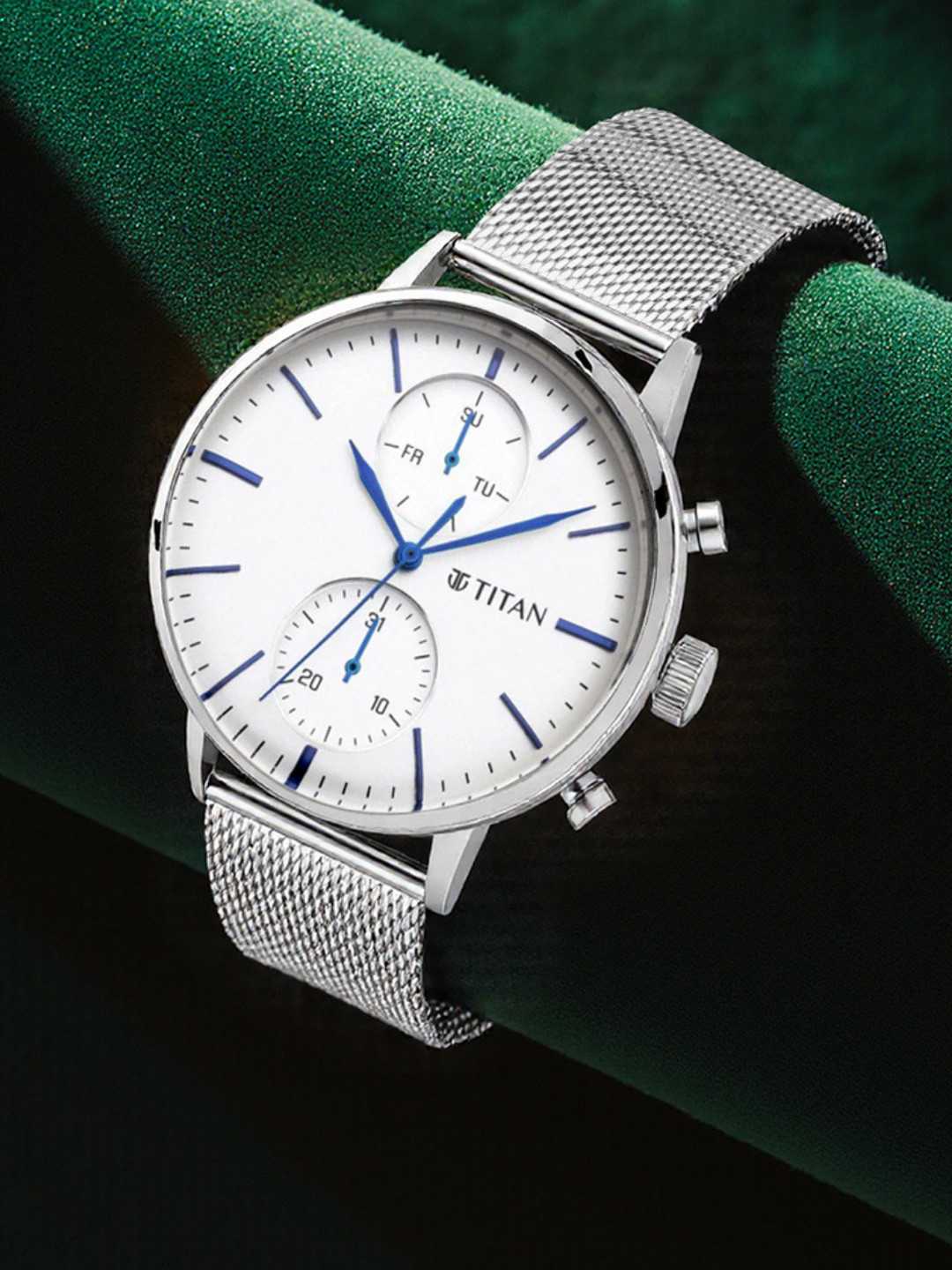 Titan Light Leathers Multifunction Analog With Silver Dial Watch For Men - Nt90135sm01