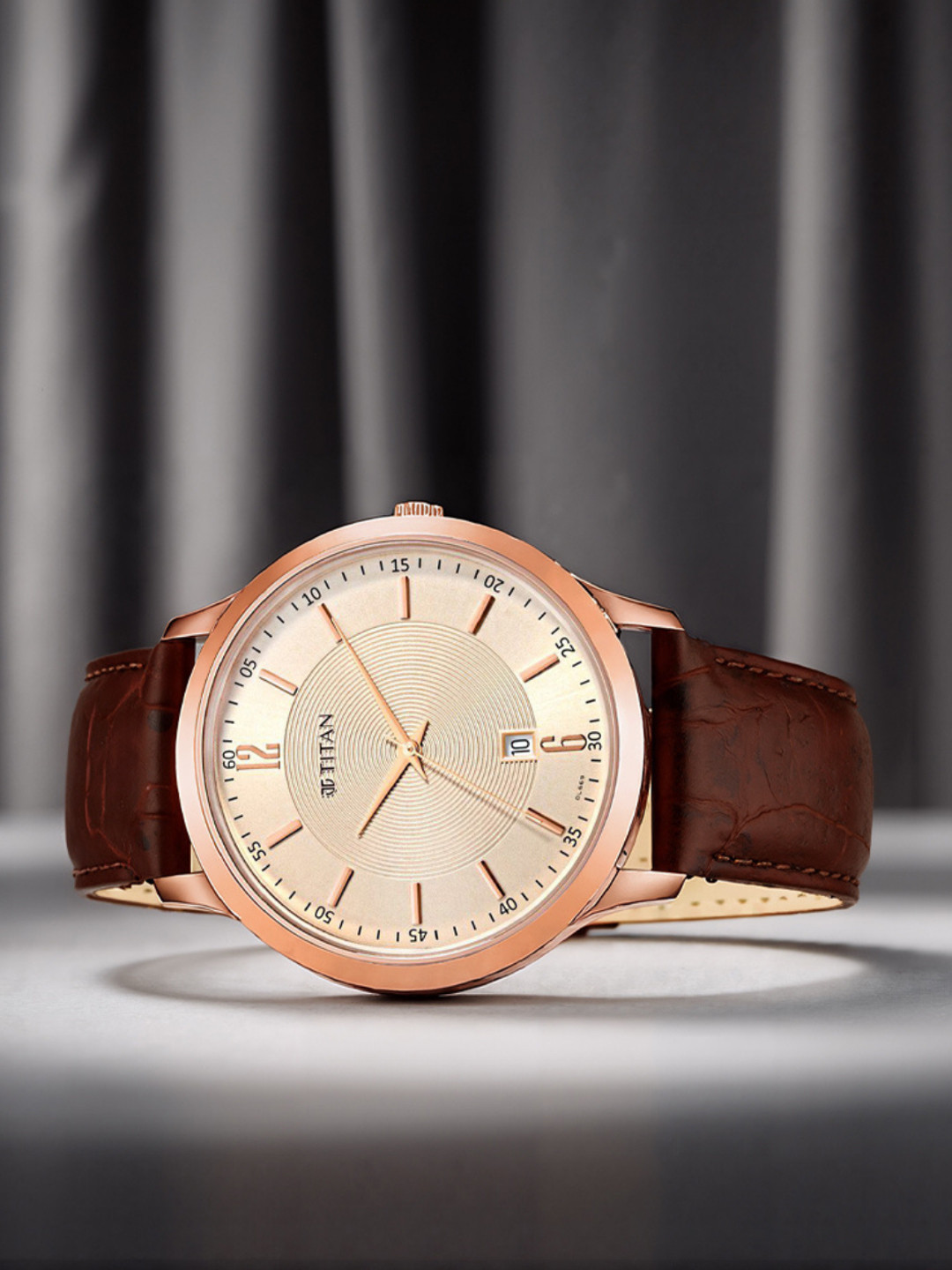 Titan Quartz Analog With Champagne Dial Watch For Men - Nt1825wl02