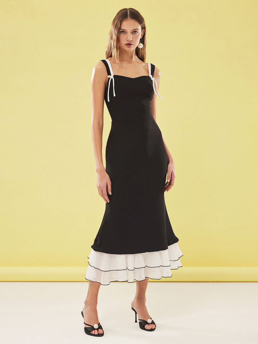 Trendyol Women Solid Shoulder Straps Bodycon Midi Dress