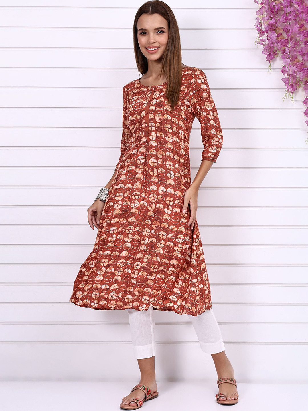 

AURELIA Floral Printed Round Neck A-Line Kurta, Orange